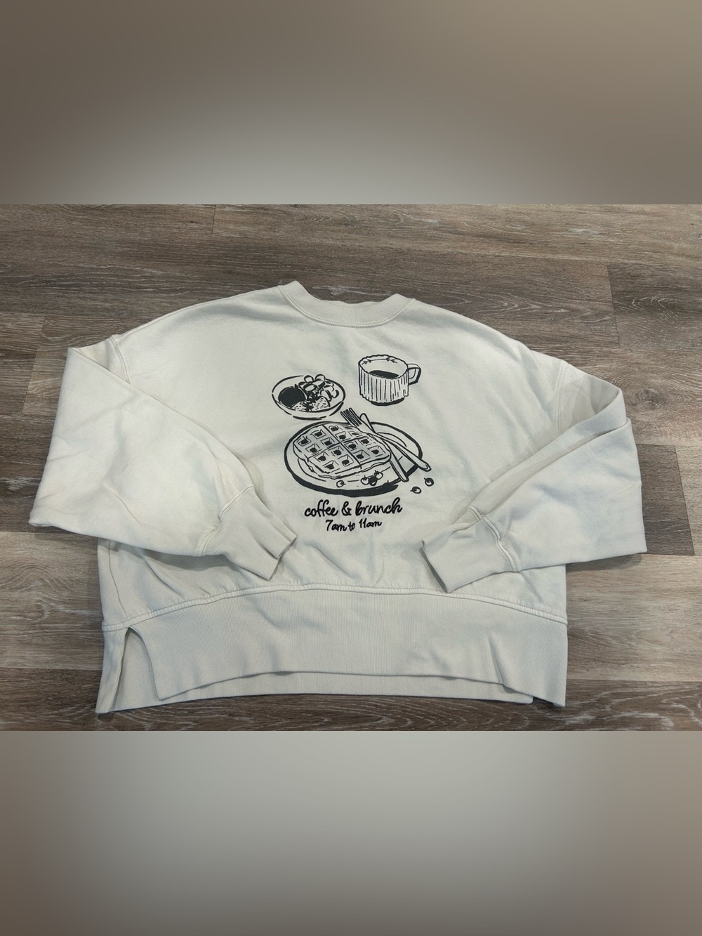 Abercrombie & Fitch Cream Crewneck with Black Breakfast Graphic